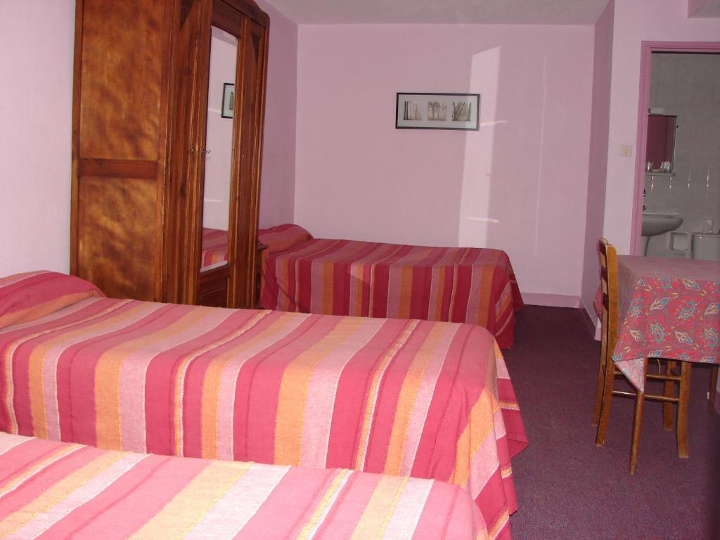 Hotel De Lyon ลิมอจส์ ห้อง รูปภาพ